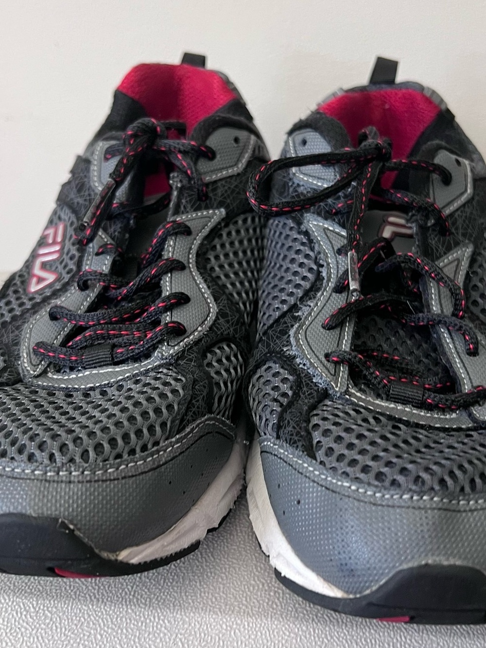 Men’s Size 11 FILA Black Running Sneakers with red accent’s